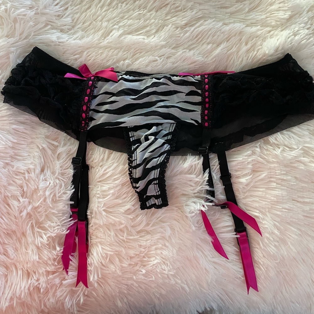Panties with garter belt